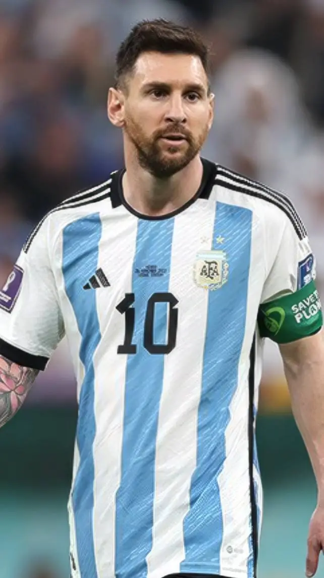 ai character: L. Messi background