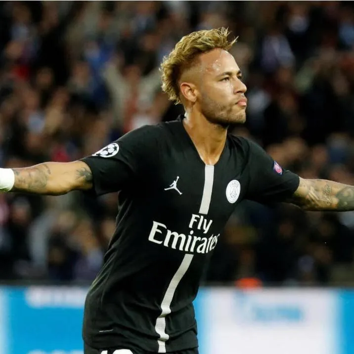 chat with ai character: neymar