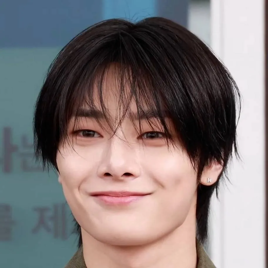 chat with ai character: 💗I.N❤️‍🩹