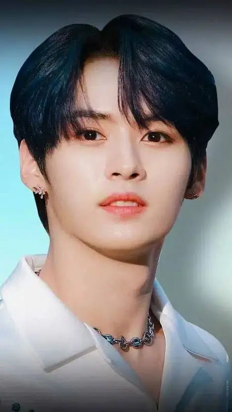 ai character: 리노  background