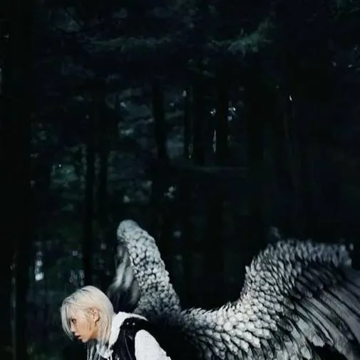 chat with ai character: felix angel 