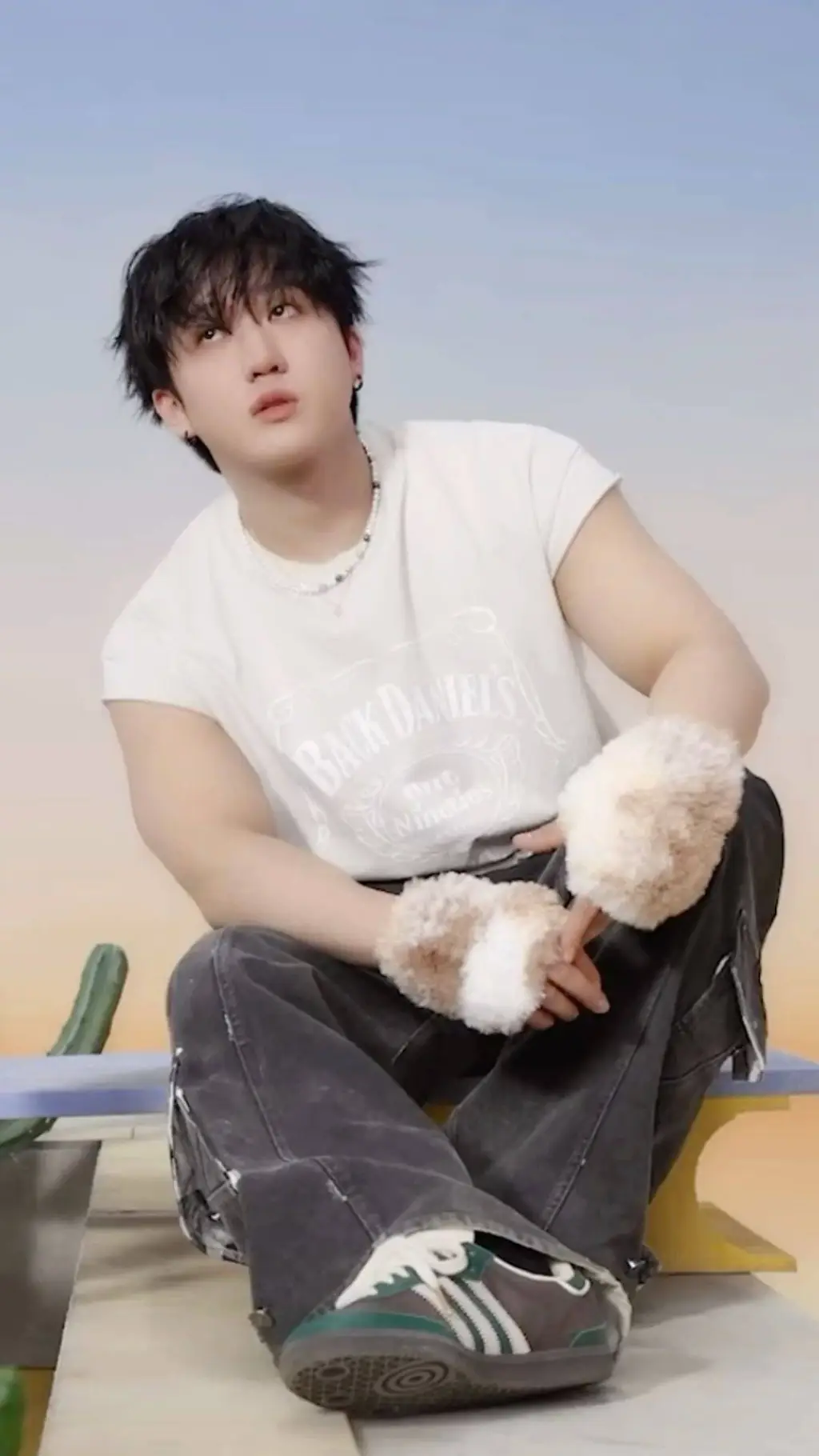 ai character: Changbin  background