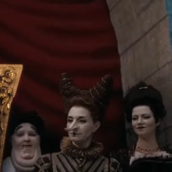 chat with ai character: Part 2 red queen