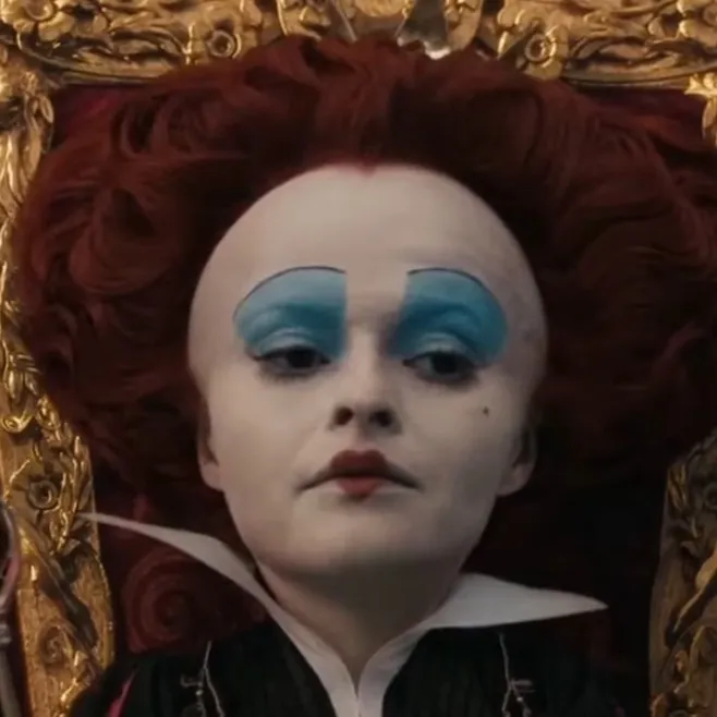 chat with ai character: The red queen