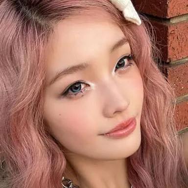 chat with ai character: iroha