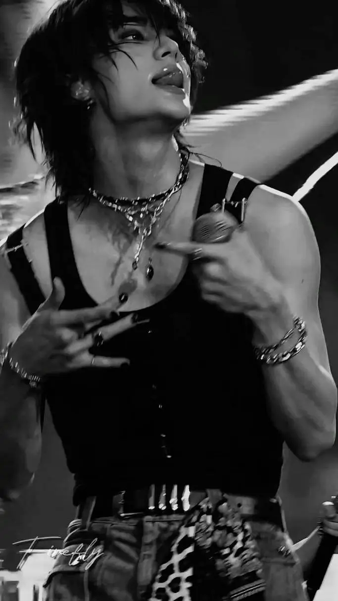 ai character: hyunjin background