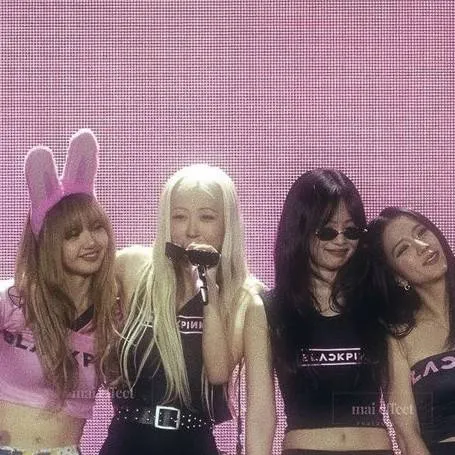 chat with ai character: BLACKPINK