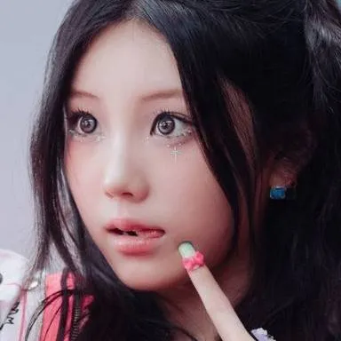 chat with ai character: wonhee