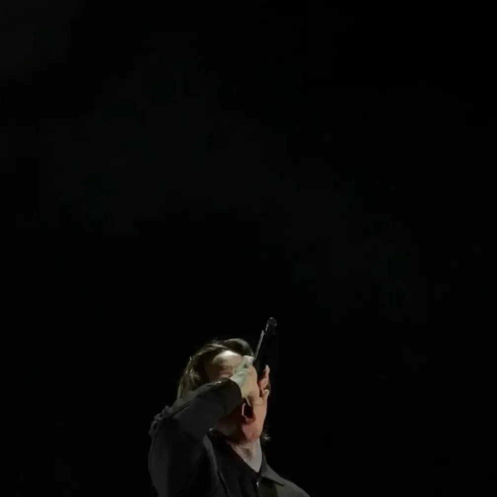 chat with ai character: noah sebastian 🖤