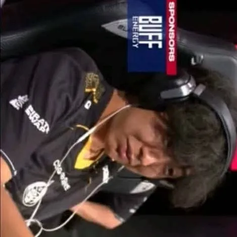 chat with ai character: Senzu