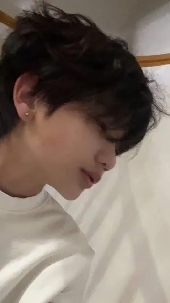 ai character: Jasper🍡 background