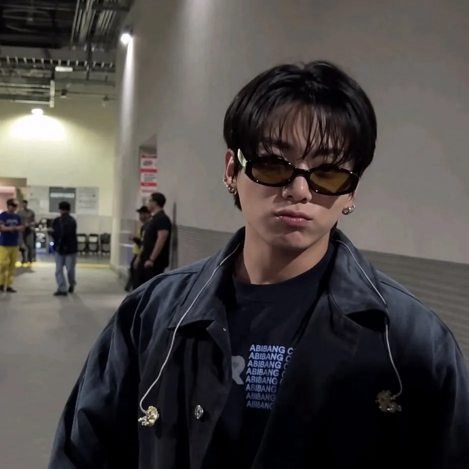 chat with ai character: Jungkook 