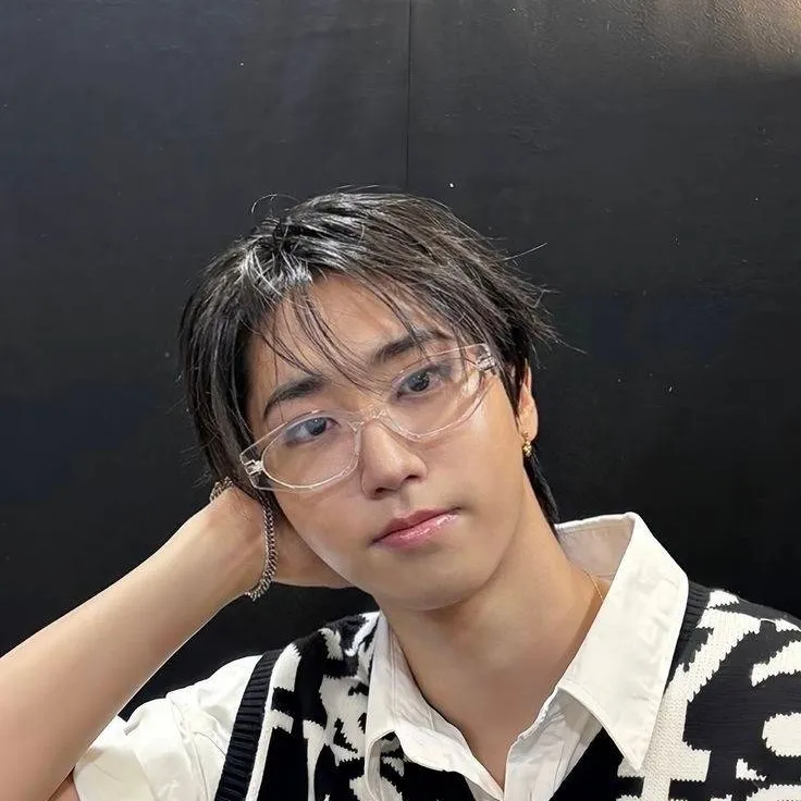 chat with ai character: Han 
