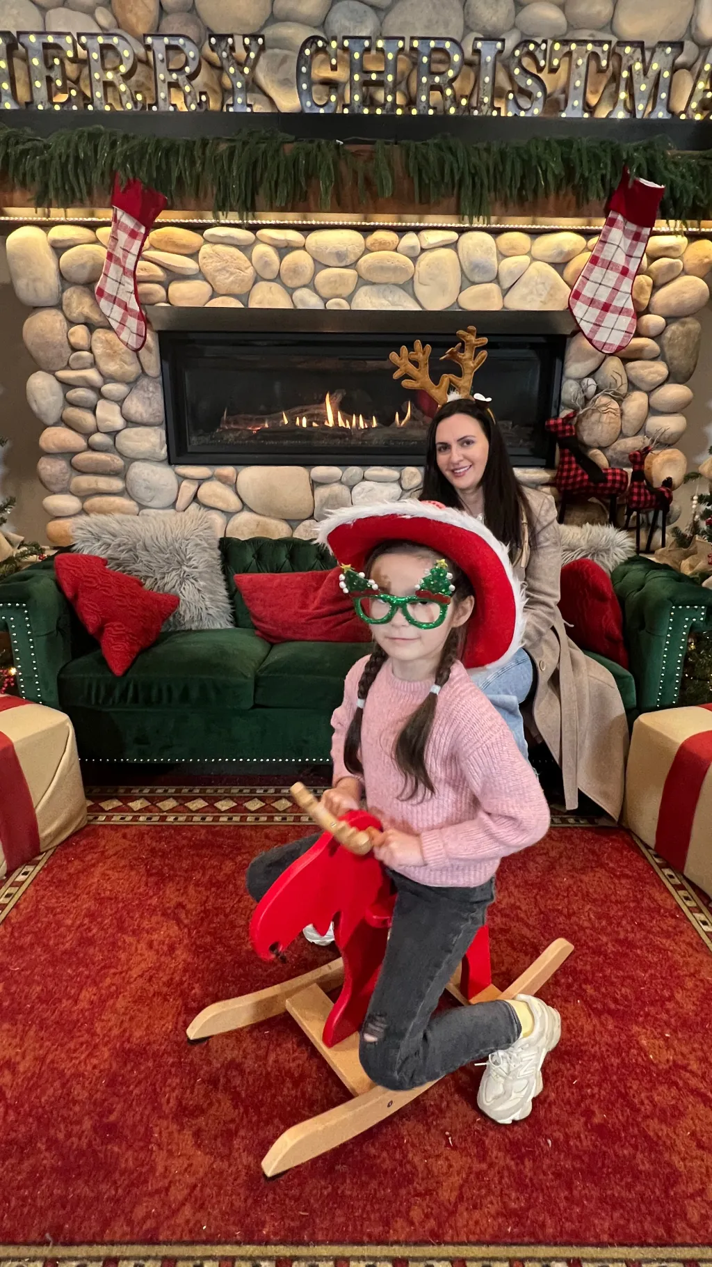 ai character: Sophie Ava background