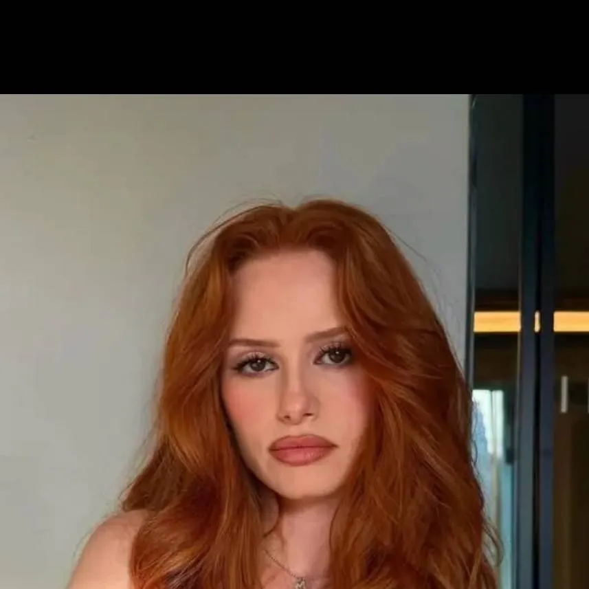 chat with ai character: Madelaine petsch 