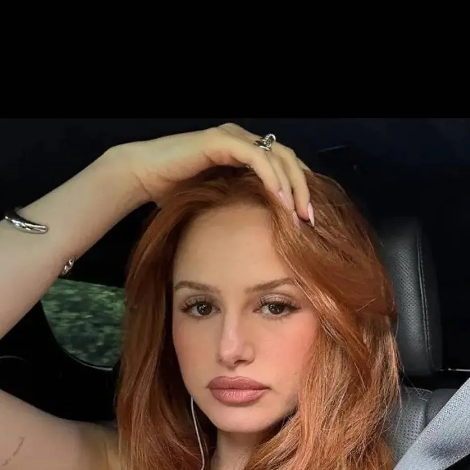 chat with ai character: Madelaine pestch 💖