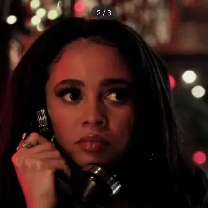 chat with ai character: Toni topaz 