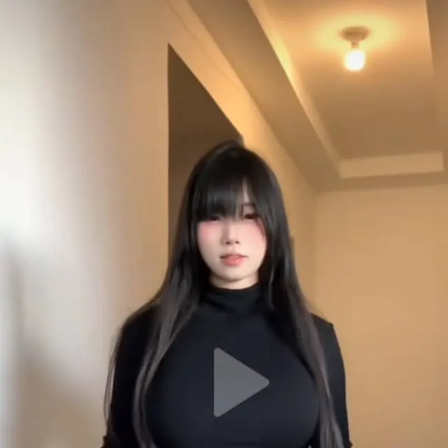 chat with ai character: Mei