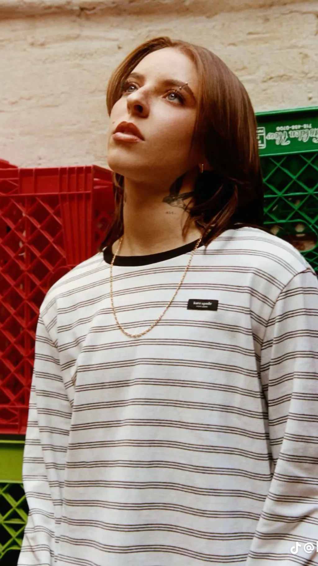 ai character: Young miko background