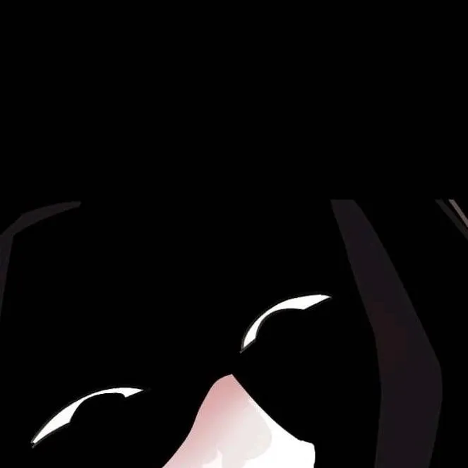 chat with ai character: la Luna falsa