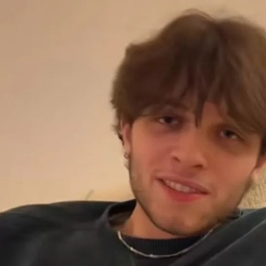 chat with ai character: Matt