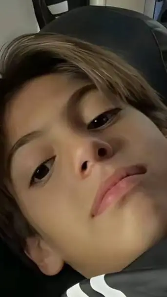 ai character: MATTEO LUNA🇪🇸 background