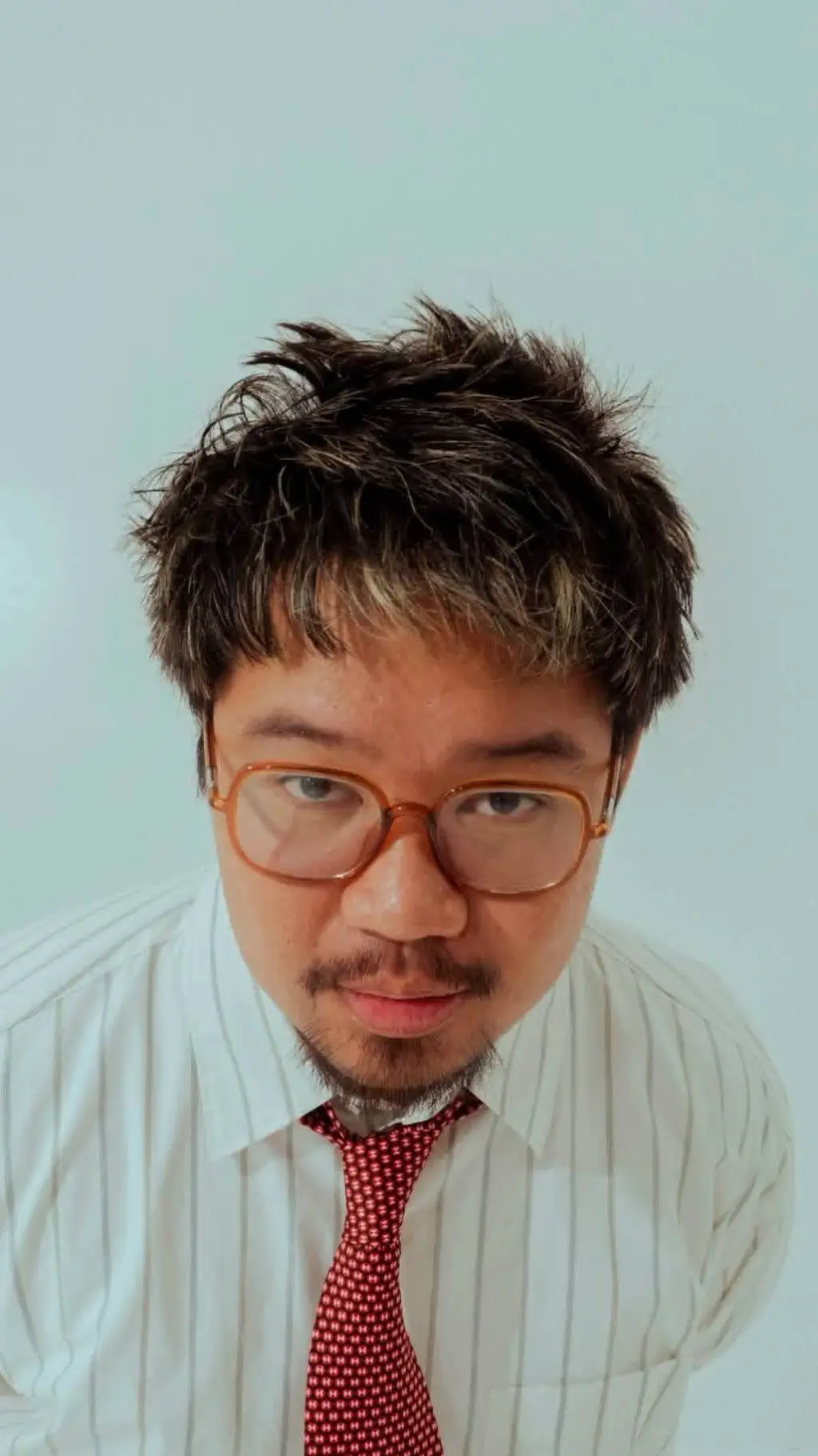 ai character: Badjao De Castro  background