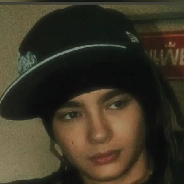 chat with ai character: Tom Kaulitz 