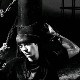 chat with ai character: Tom Kaulitz 