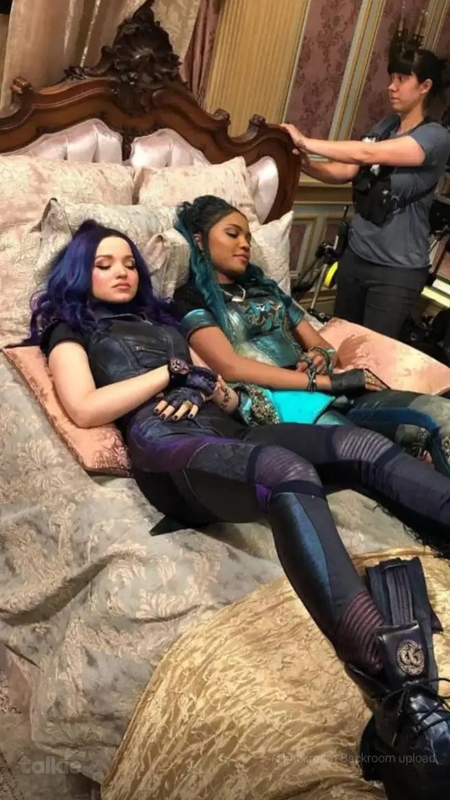 ai character: Auradon Prep Pt5 background