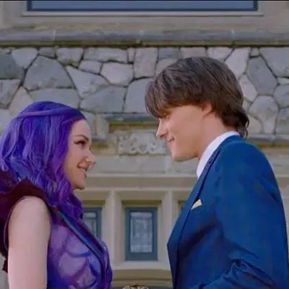 chat with ai character: Mal Ben