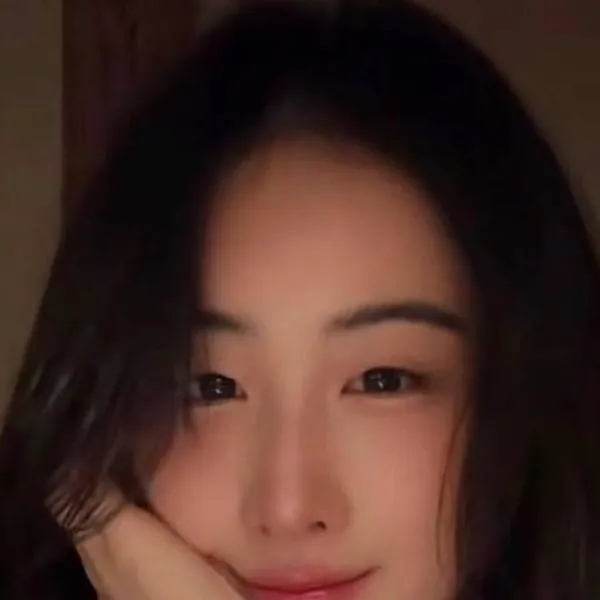 chat with ai character: yoko