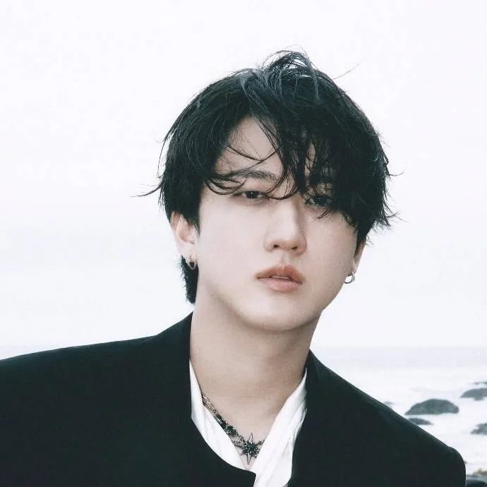 chat with ai character: Changbin | skz