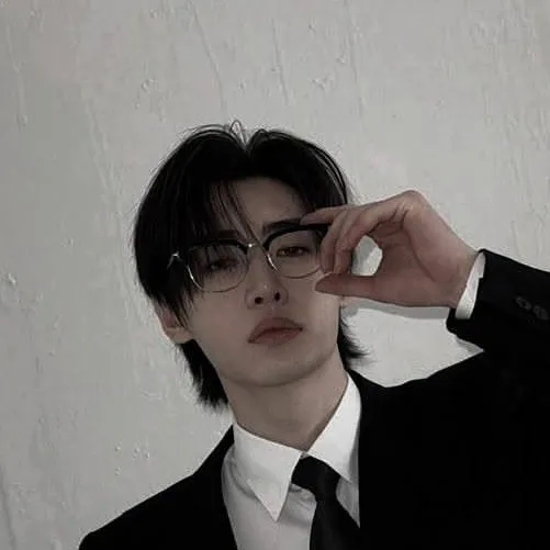 chat with ai character: Park Sunghoon