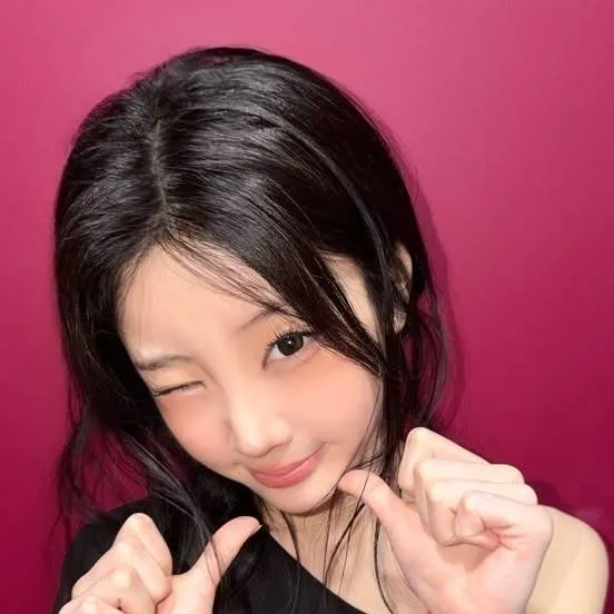chat with ai character: Lee Wonhee