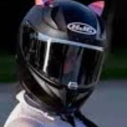 chat with ai character: ★oakley★