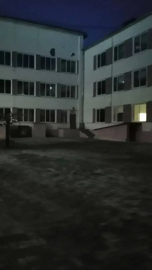 Talkie AI - Chat with colegio abandonado