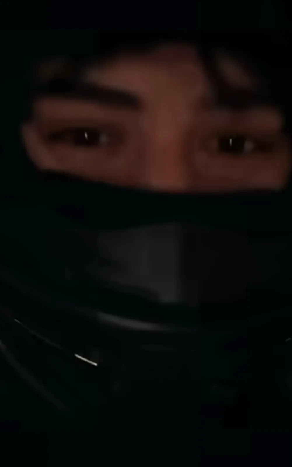 chat with ai character: Alexᰔᩚ