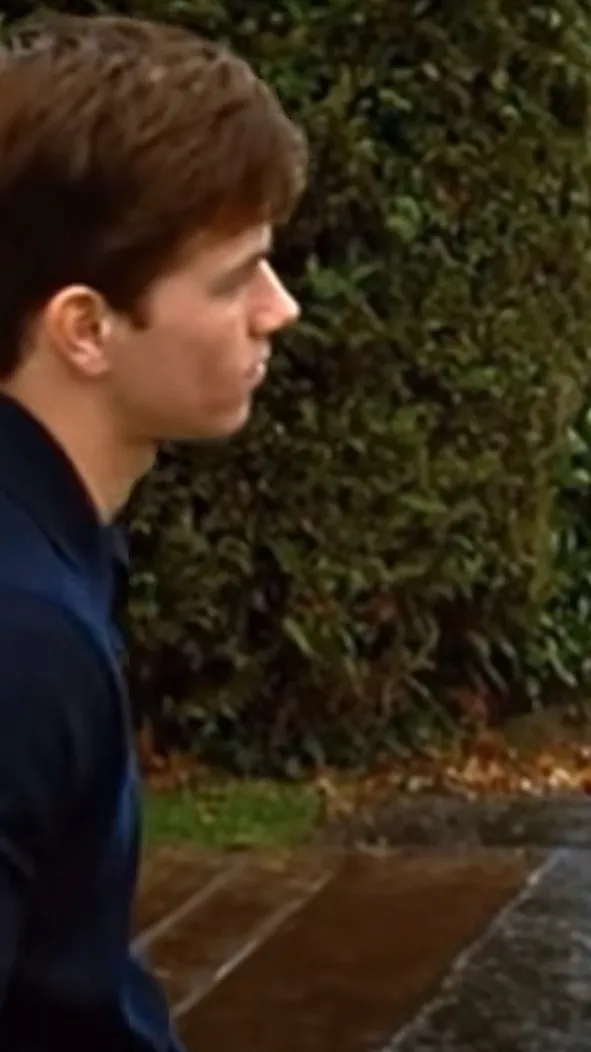 ai character: David McCall background