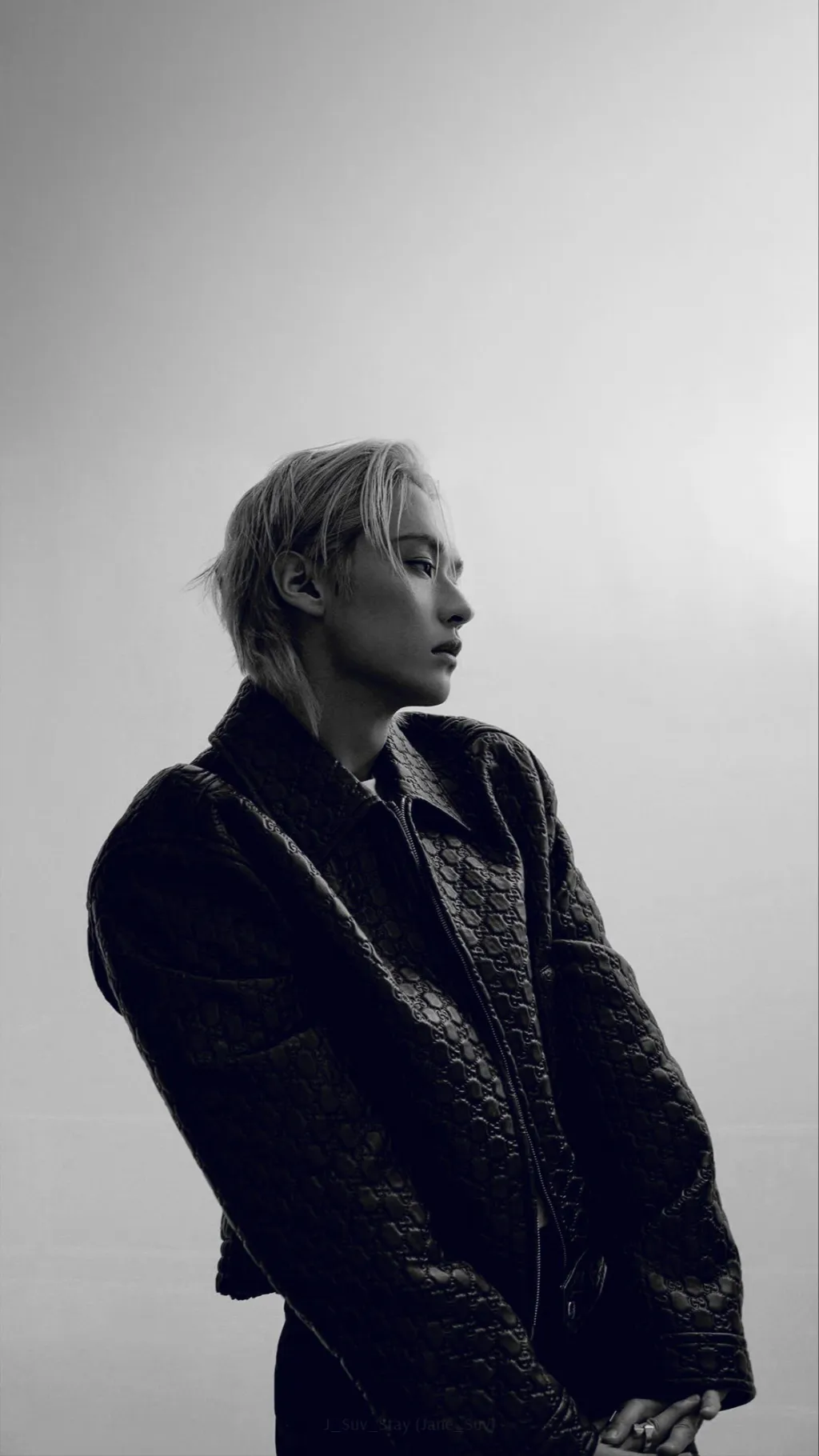 ai character: LEE KNOW!?  background