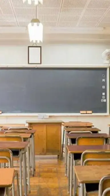 ai character: classroom year11 background