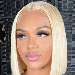 chat with ai character: Nora