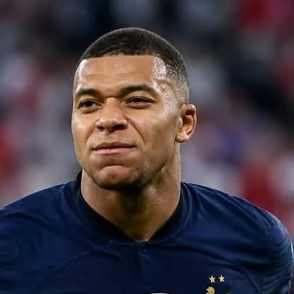 chat with ai character: MBAPPE 🫡