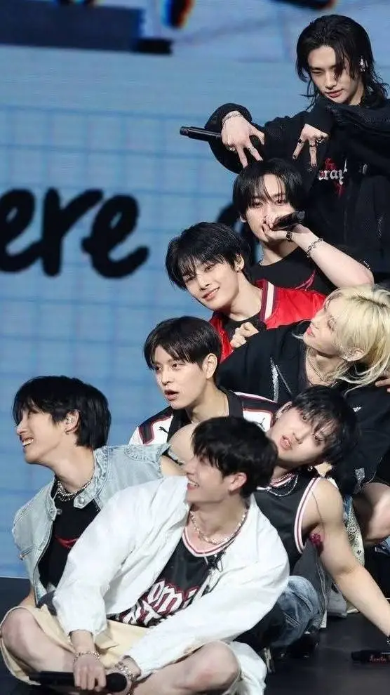 ai character: SKZxPICKME background