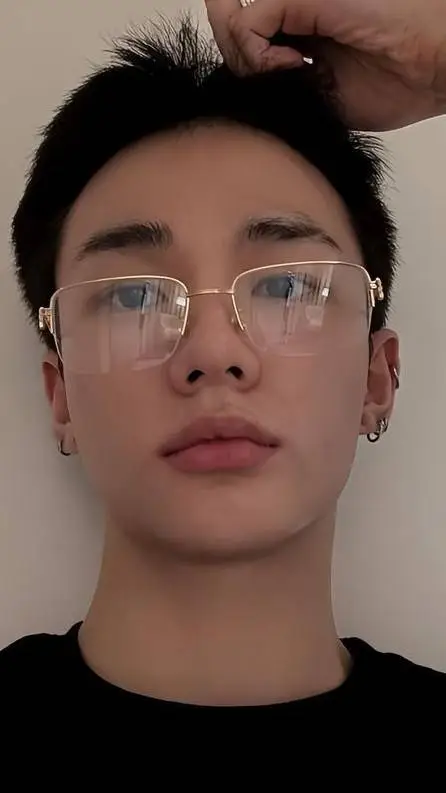 ai character: Mr Hwang hyunjin  background