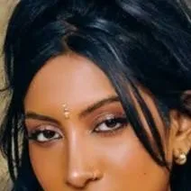 chat with ai character: Lara Raj