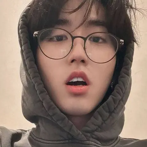 chat with ai character: Han! 