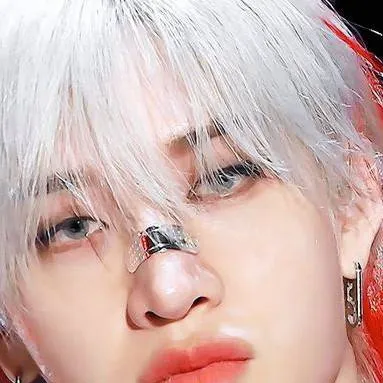 chat with ai character: Skz (Channie) 