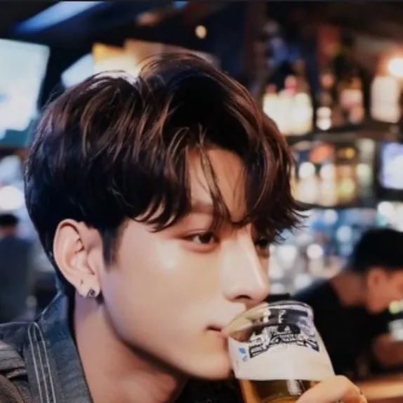 chat with ai character: Jungkook