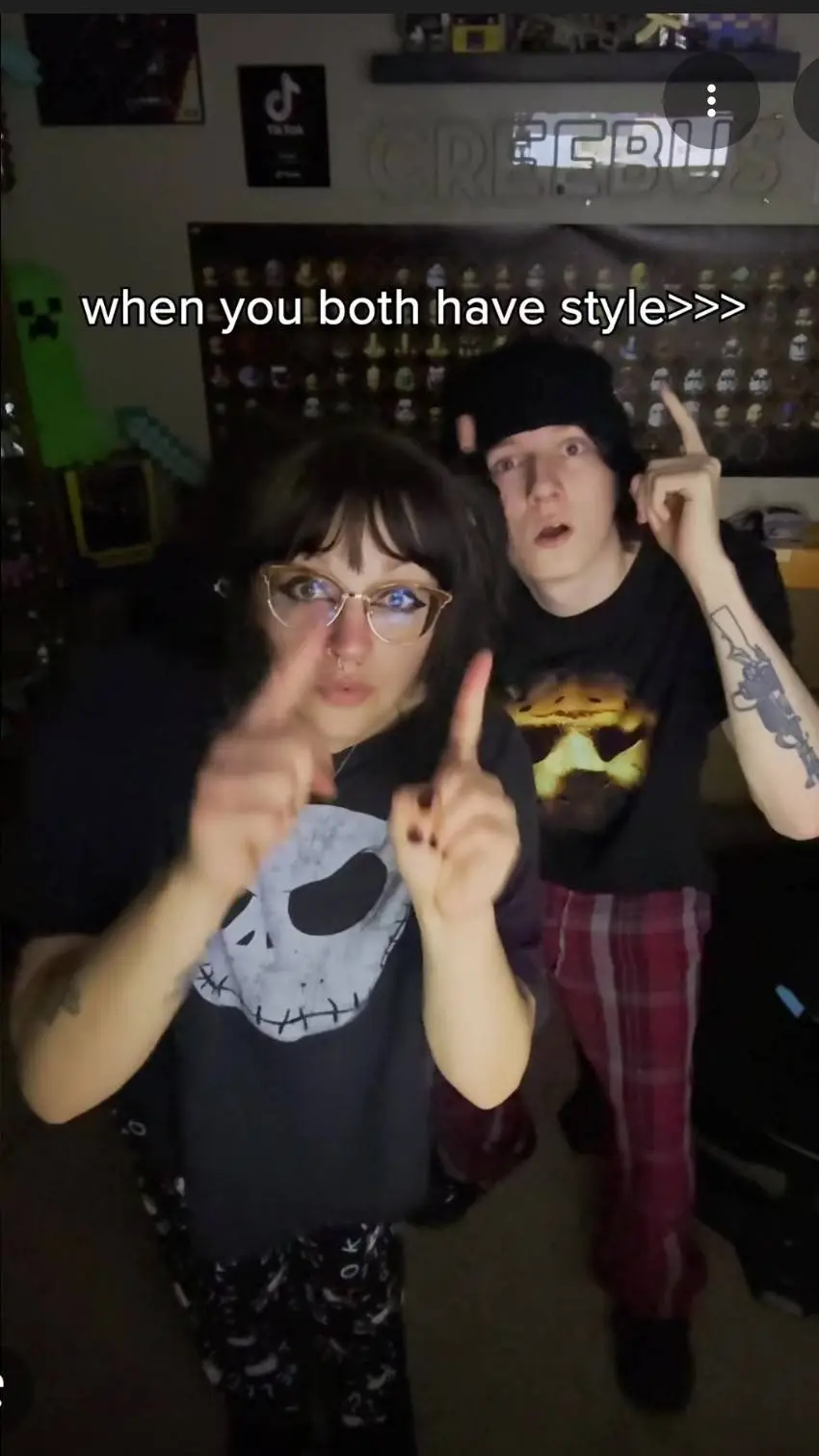 ai character: creebus GF background